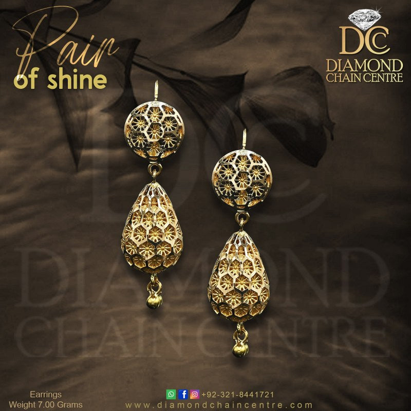 Classic Gold Earring Design